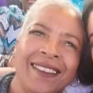 Meet your Posher, Evelyn